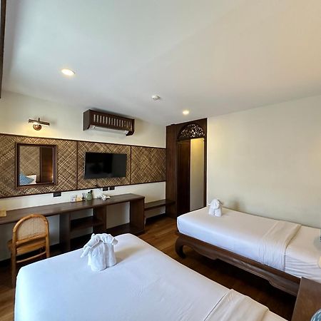 เอลี่บัม บูทิก โฮเต็ล Hotel เชียงใหม่ ภายนอก รูปภาพ