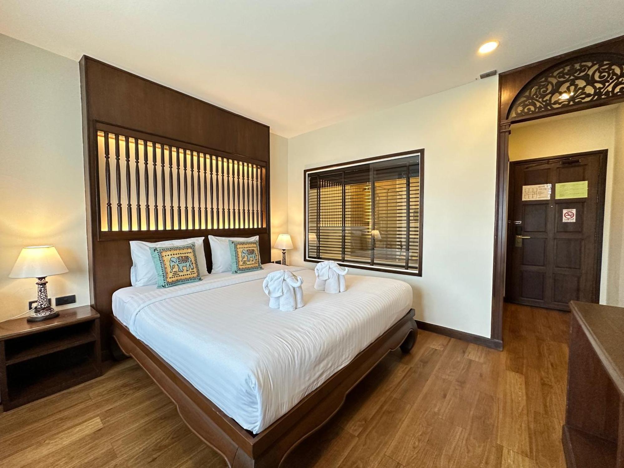 เอลี่บัม บูทิก โฮเต็ล Hotel เชียงใหม่ ภายนอก รูปภาพ