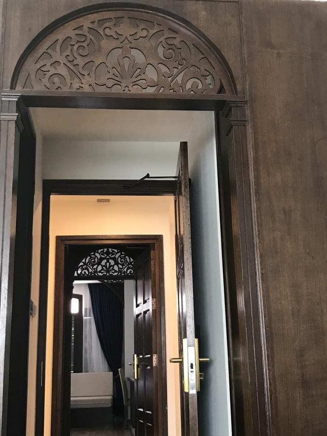 เอลี่บัม บูทิก โฮเต็ล Hotel เชียงใหม่ ภายนอก รูปภาพ