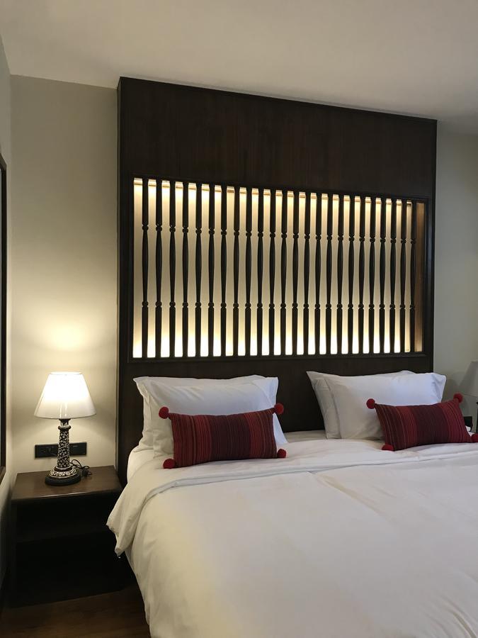 เอลี่บัม บูทิก โฮเต็ล Hotel เชียงใหม่ ภายนอก รูปภาพ