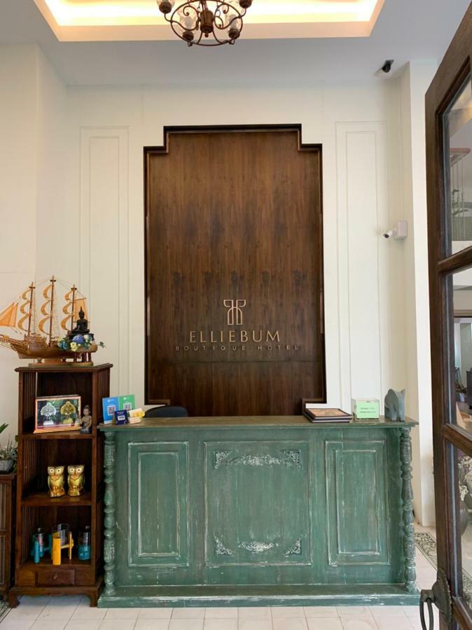 เอลี่บัม บูทิก โฮเต็ล Hotel เชียงใหม่ ภายนอก รูปภาพ